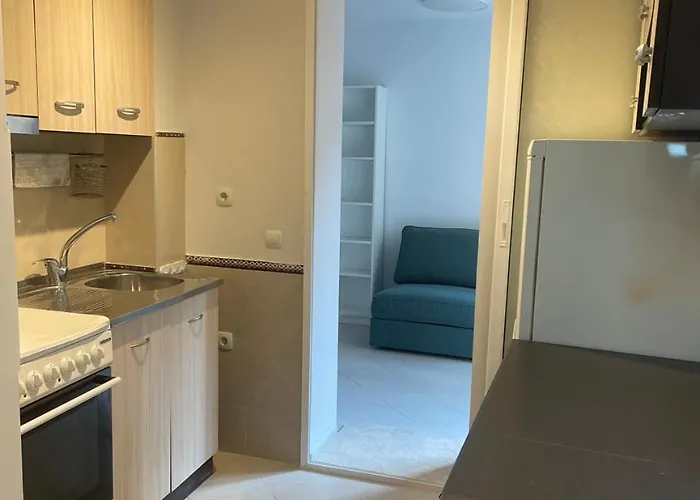 Center 2-br With Lovely Outdoor Area