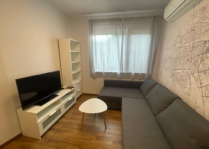 Center 2-br With Lovely Outdoor Area Plovdiv